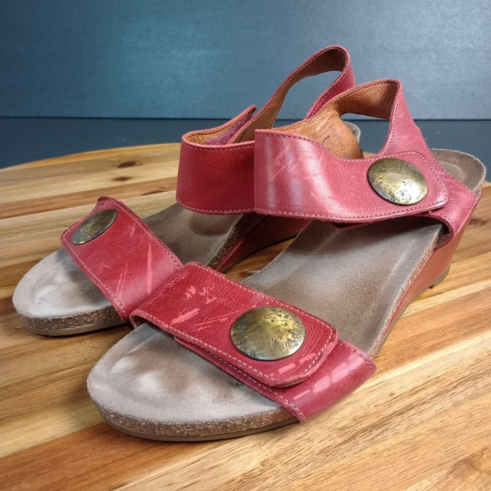 TAOS Carousel 2 Red Full Grain Leather Wedge Sandals Shoes Womens SZ 9 9.5 EU 40